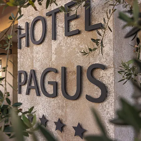 Family Pagus Hotel Pag Town