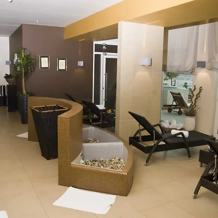 Family Pagus Hotel Pag Town