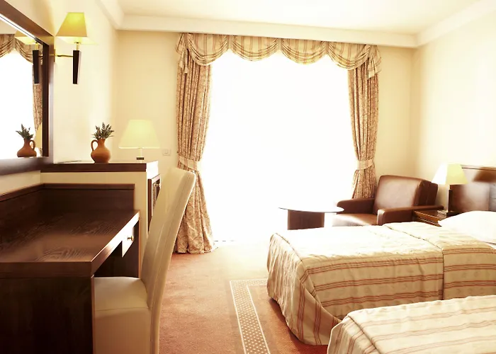 Family Pagus Hotel Pag Town