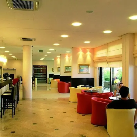 Family Pagus Hotell 4*