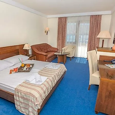 Family Pagus Hotel 4*