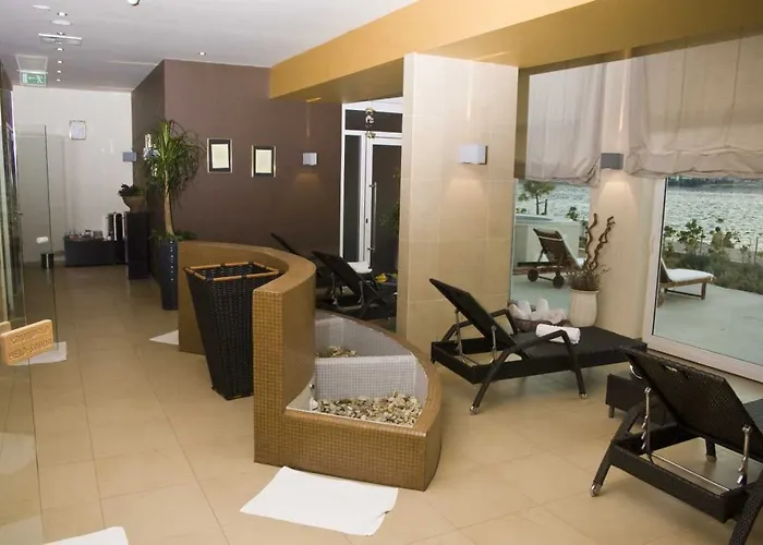 Family Pagus Hotel Pag Town