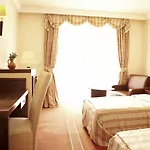 Family Pagus Hotel Pag Town