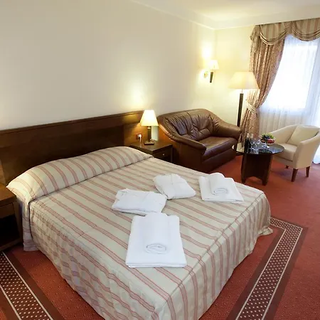 Family Pagus Hotell Pag Town