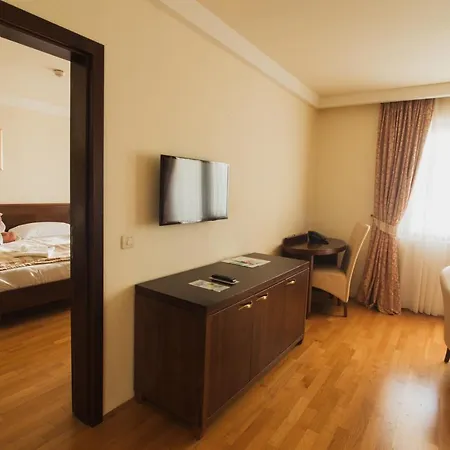 Family Pagus Hotell 4*